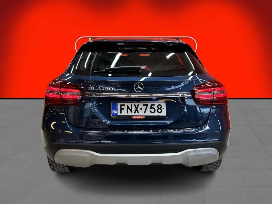 MERCEDES-BENZ GLA 2019