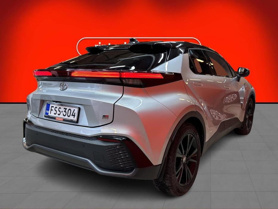 TOYOTA C-HR 2025