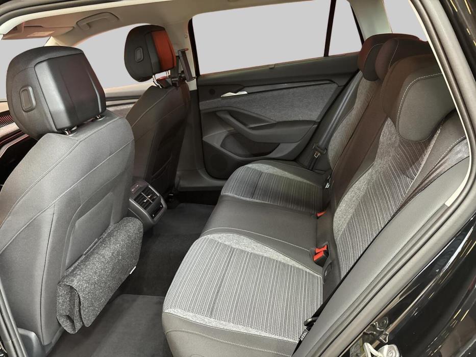 SKODA SUPERB 2026