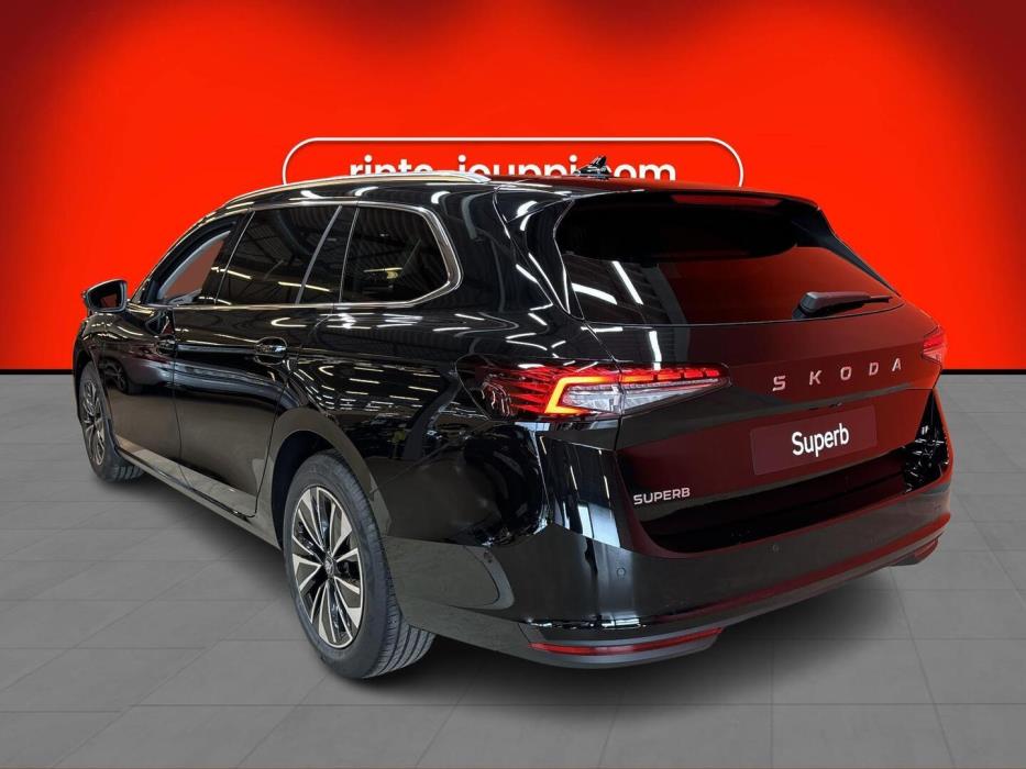 SKODA SUPERB 2026