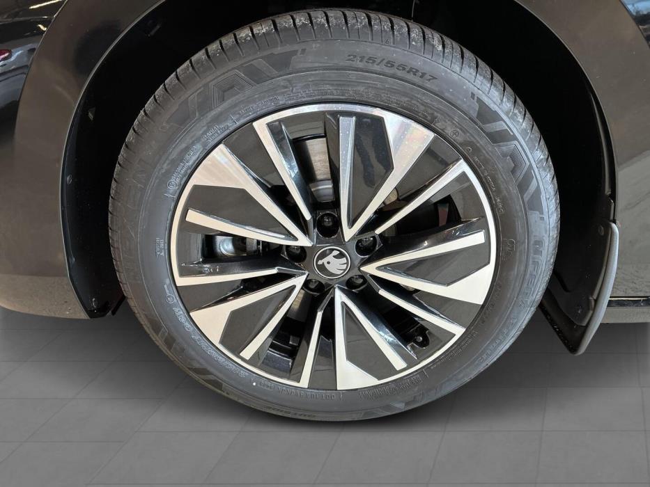 SKODA SUPERB 2026