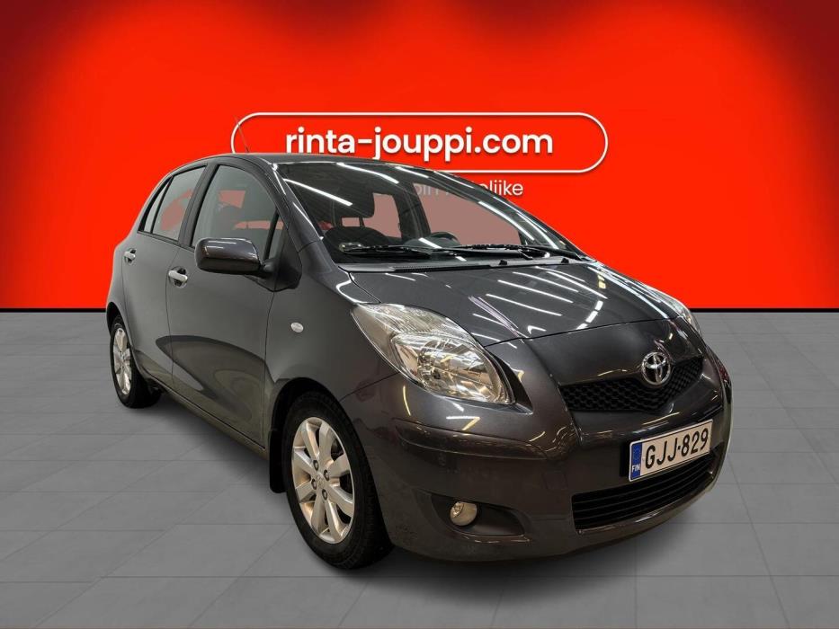 TOYOTA Yaris 2010