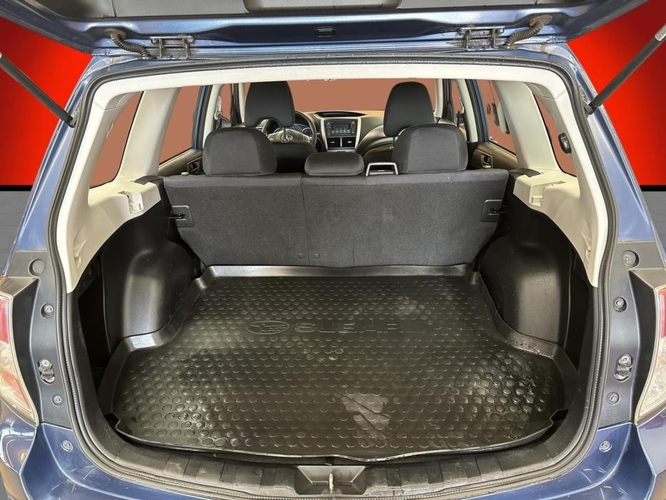 SUBARU FORESTER 2011