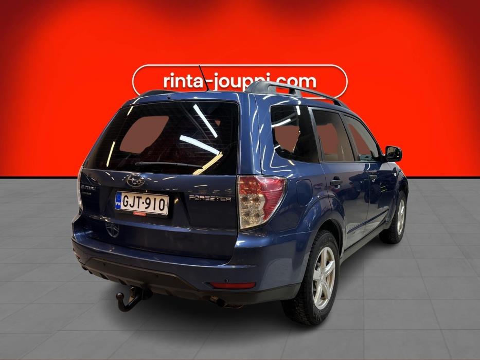 SUBARU FORESTER 2011