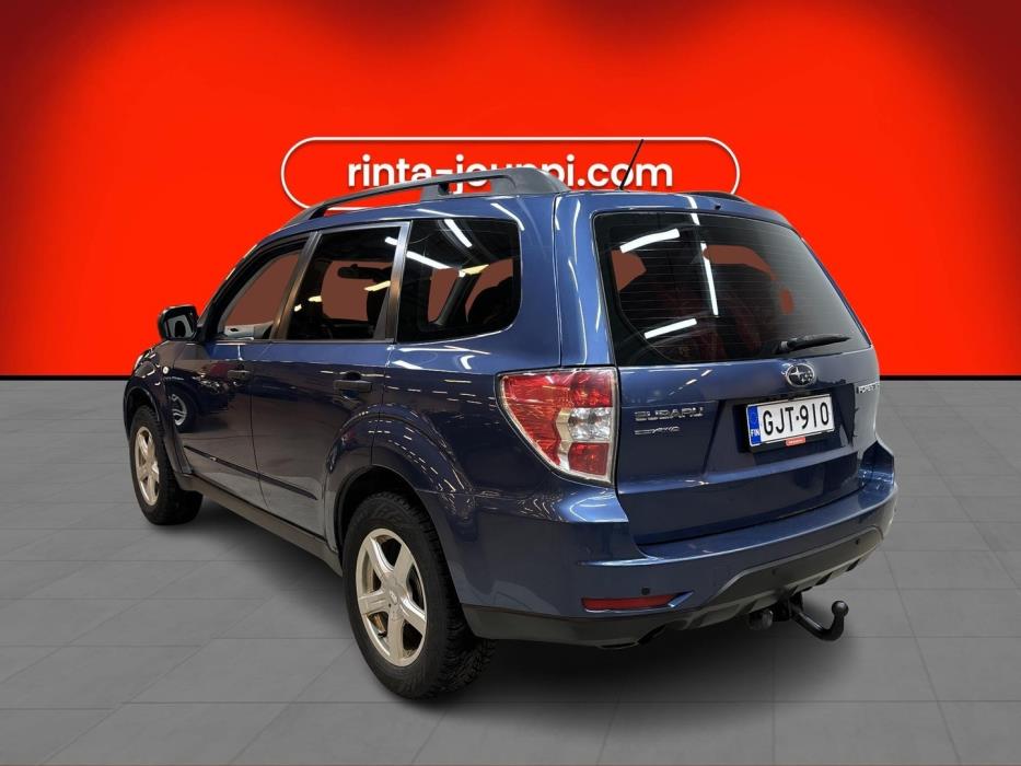 SUBARU FORESTER 2011