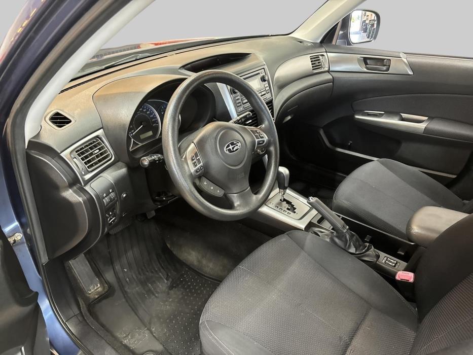 SUBARU FORESTER 2011