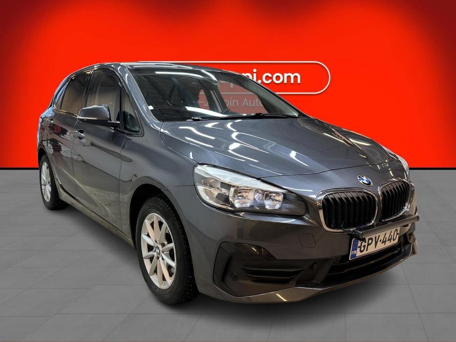 BMW 216 2019