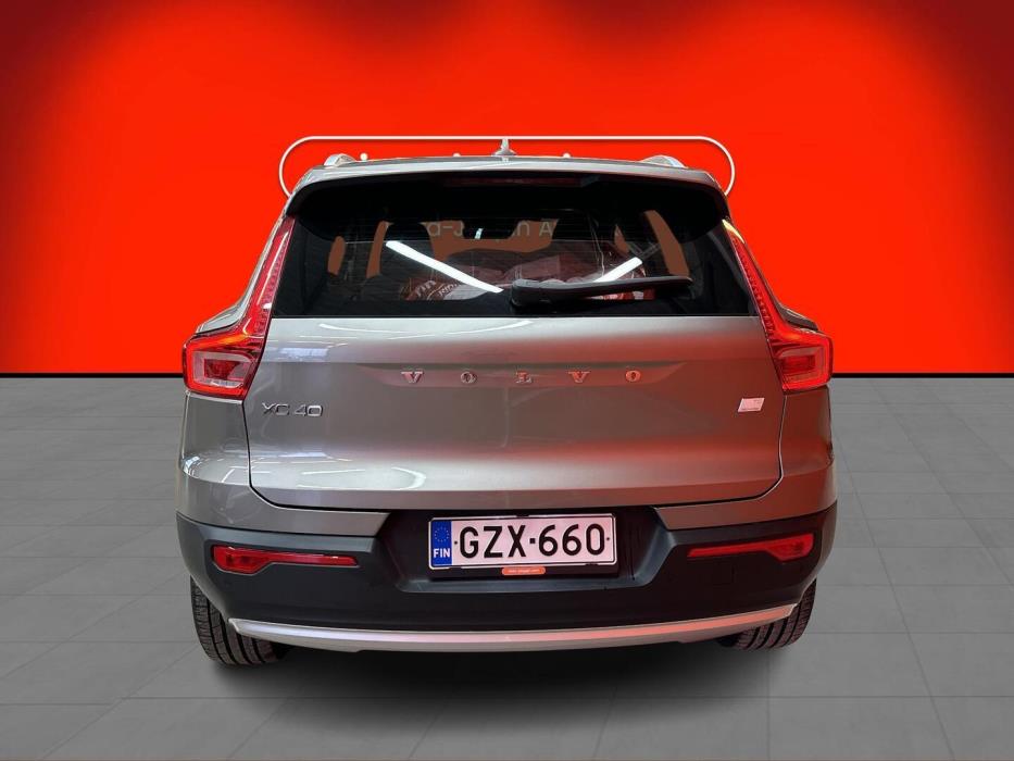 VOLVO XC40 2021
