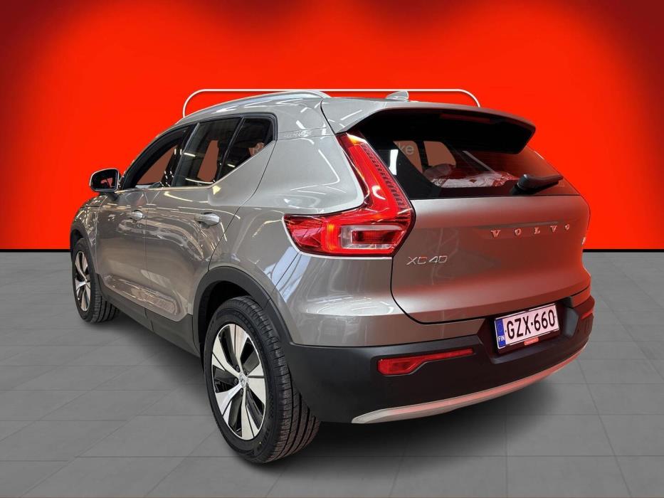 VOLVO XC40 2021
