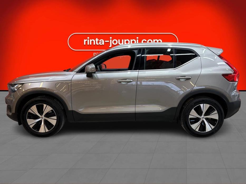 VOLVO XC40 2021