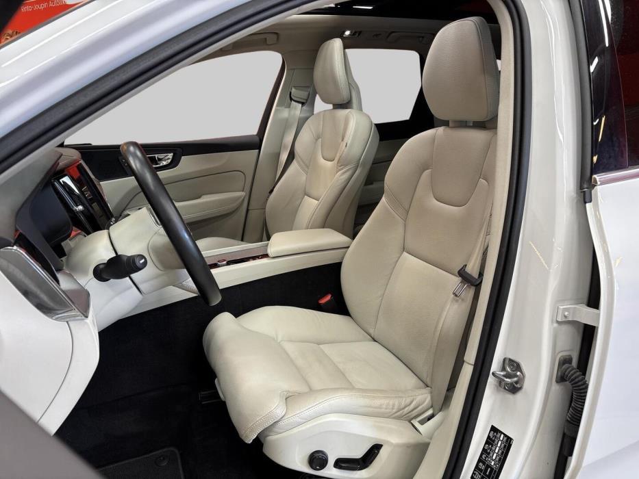 VOLVO XC60 2018