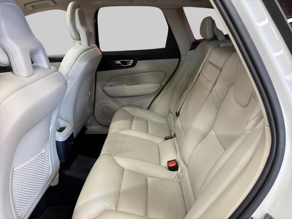 VOLVO XC60 2018