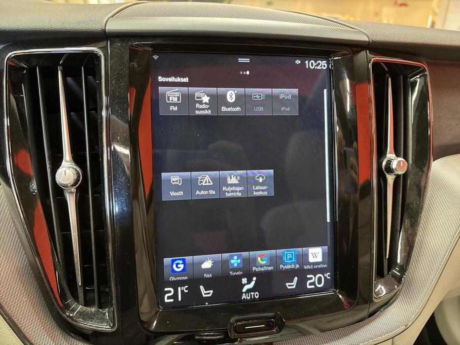 VOLVO XC60 2018