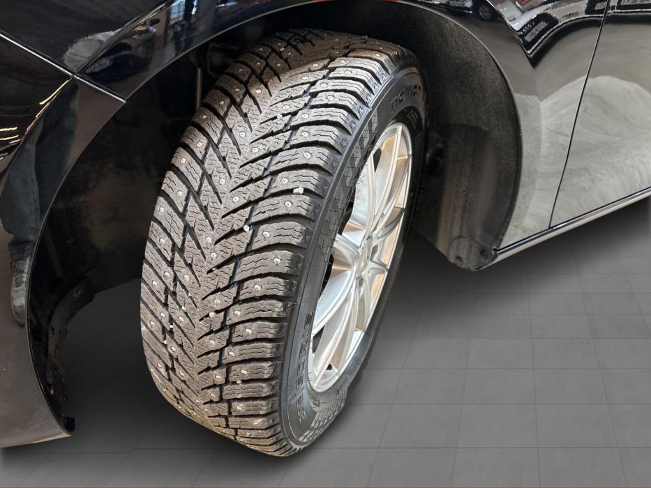 MERCEDES-BENZ A 2022