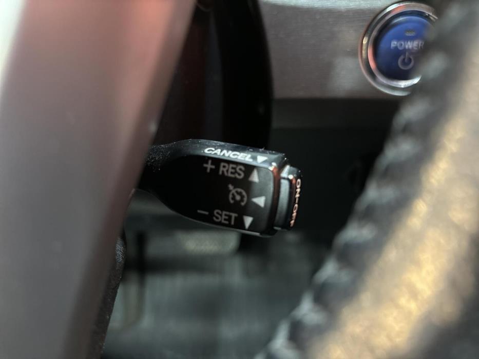 TOYOTA Prius PHEV 2012