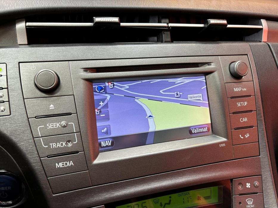 TOYOTA Prius PHEV 2012