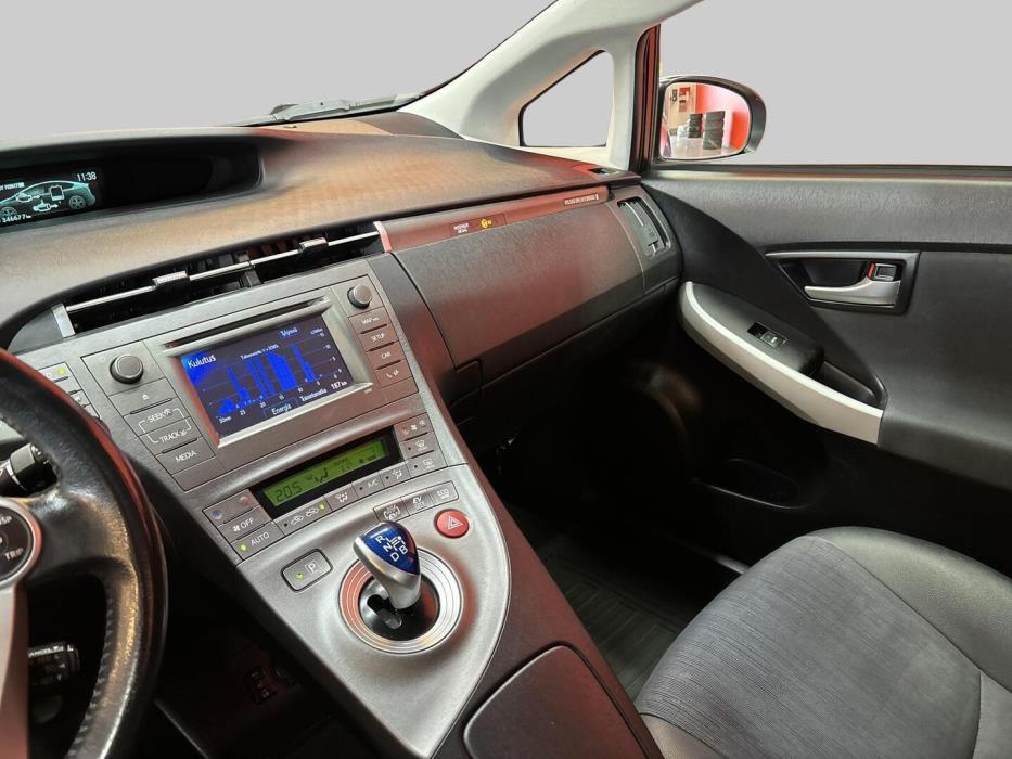 TOYOTA Prius PHEV 2012