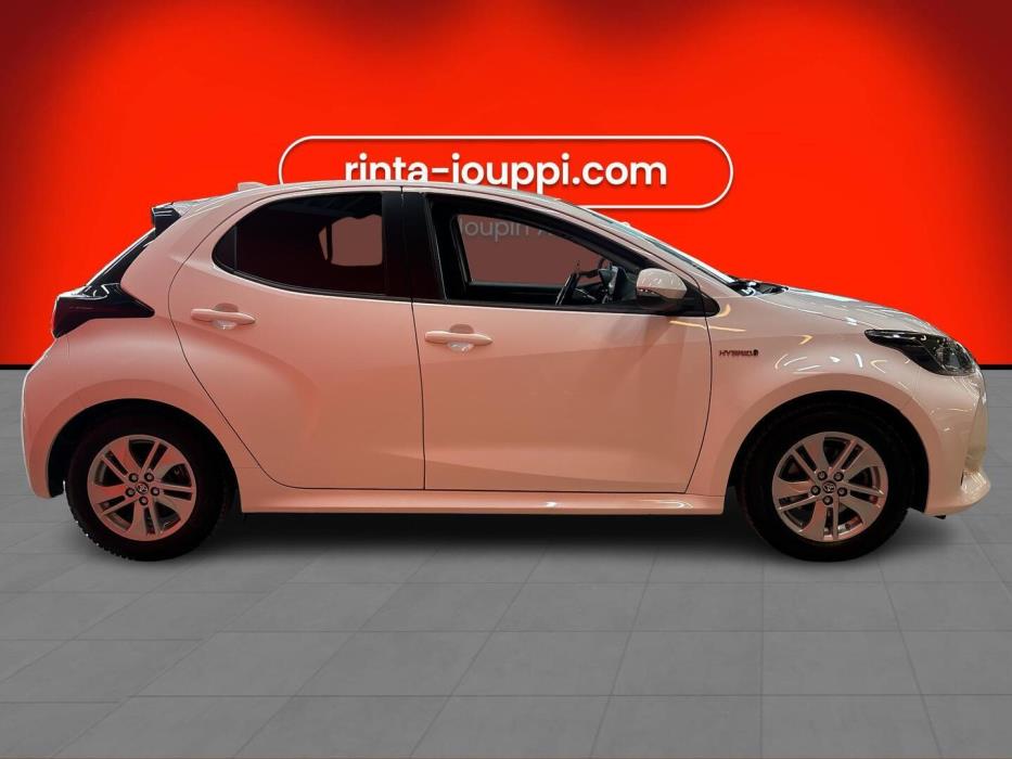 TOYOTA Yaris 2021