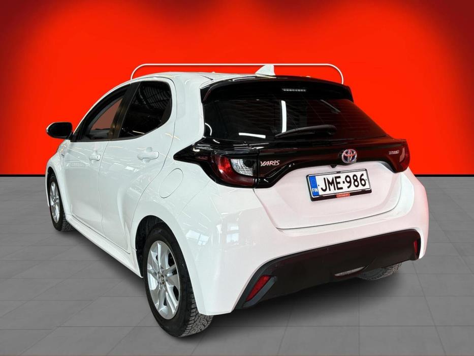 TOYOTA Yaris 2021