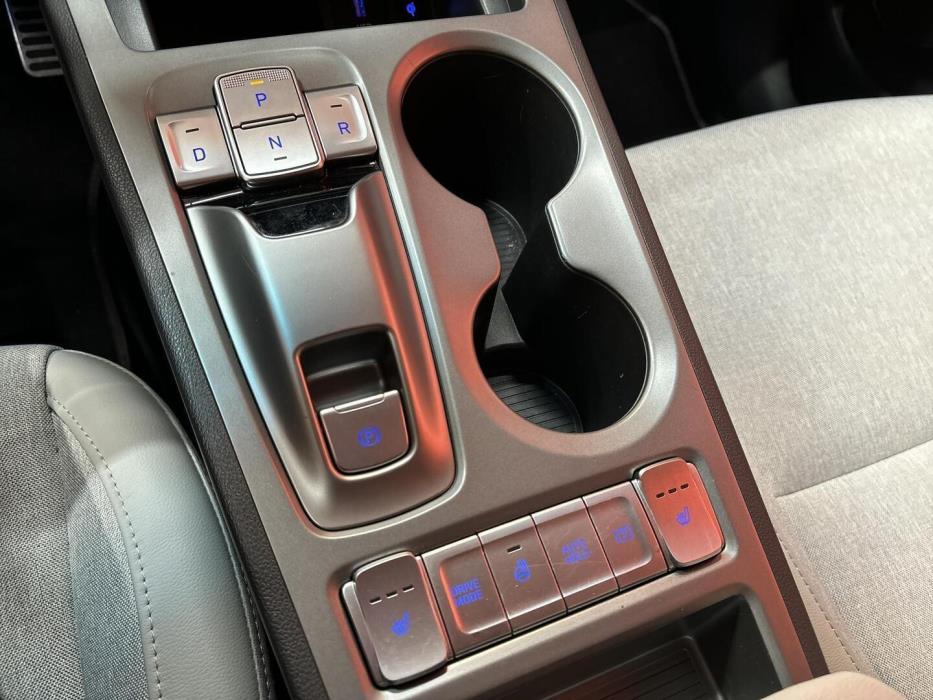 HYUNDAI KONA 2023