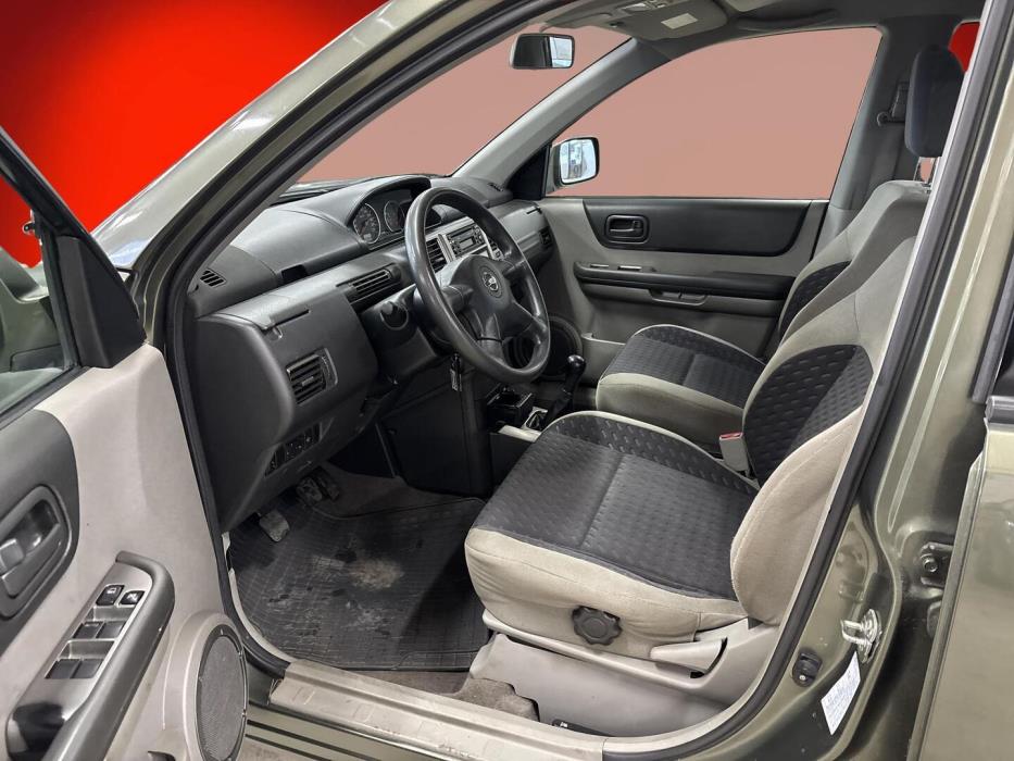 NISSAN X-TRAIL 2005