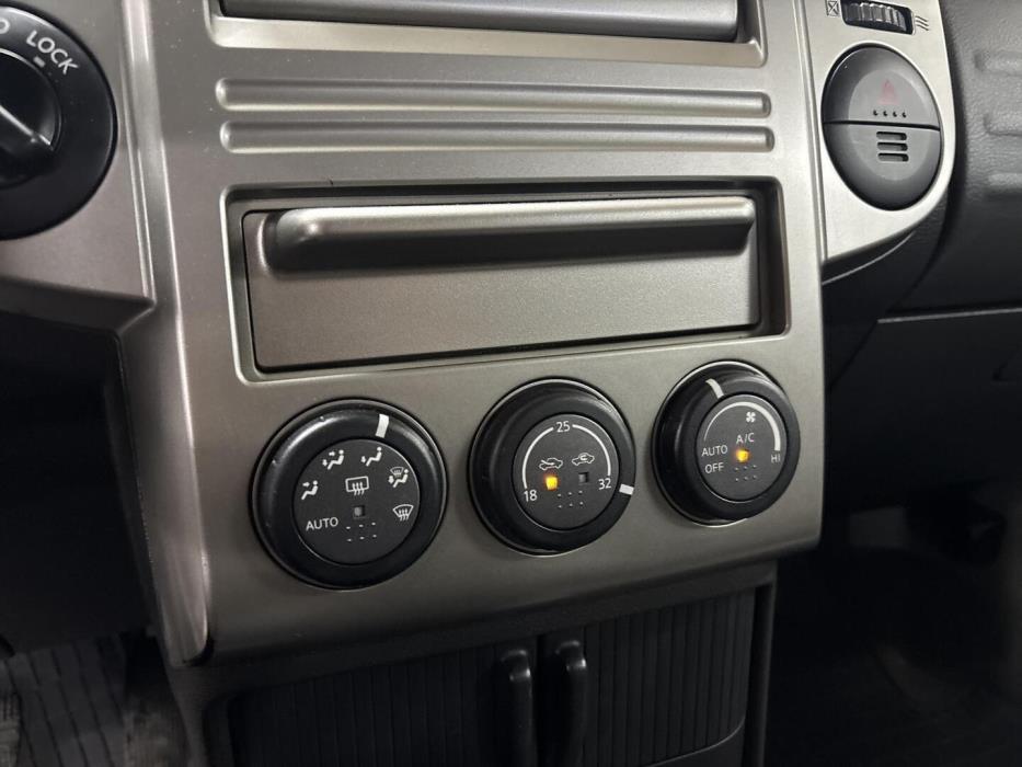 NISSAN X-TRAIL 2005