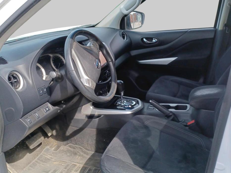 NISSAN Navara 2016