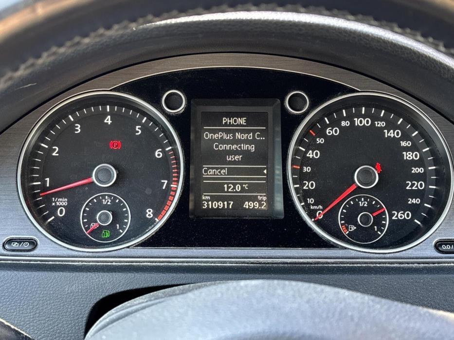 VOLKSWAGEN Passat 2012