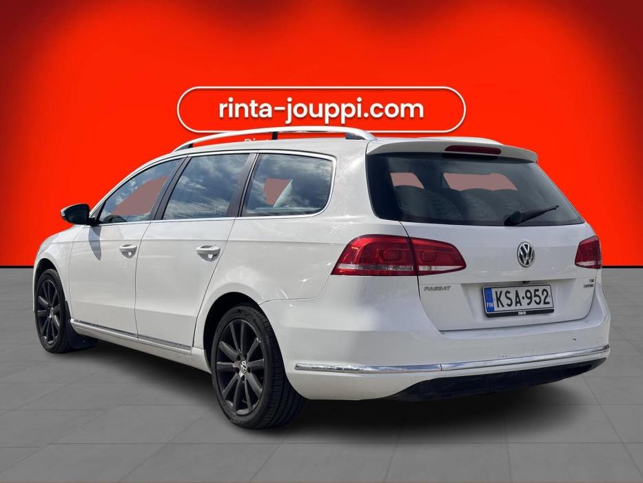 VOLKSWAGEN Passat 2012