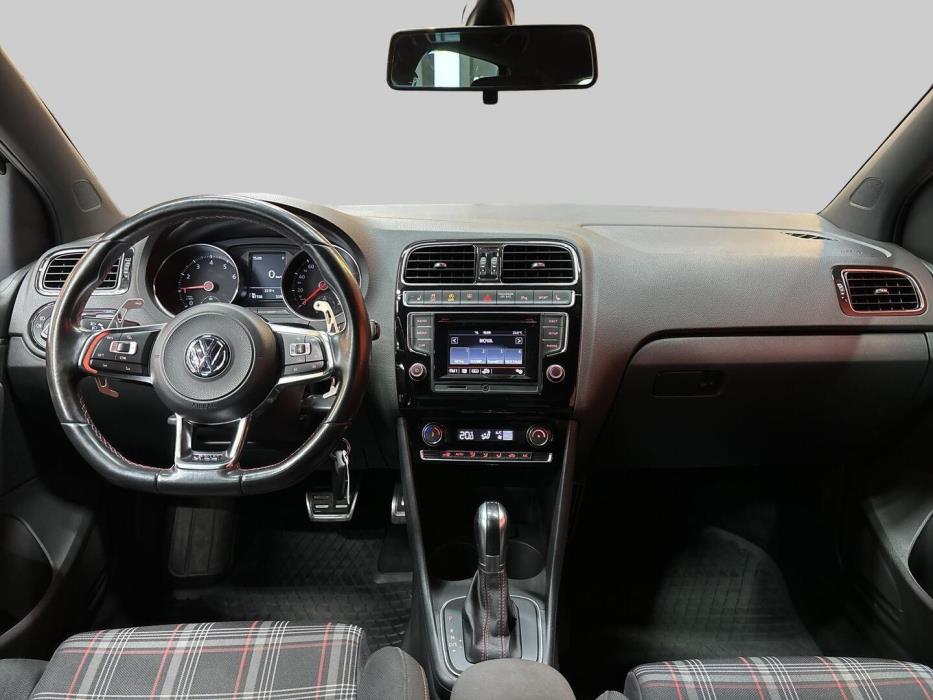 VOLKSWAGEN Polo 2017