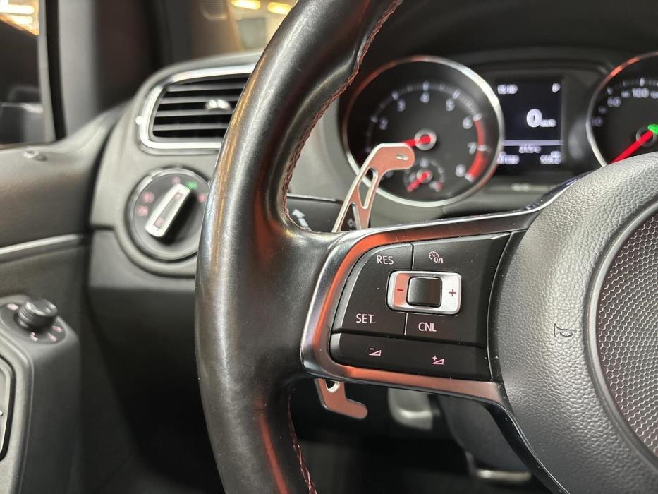 VOLKSWAGEN Polo 2017