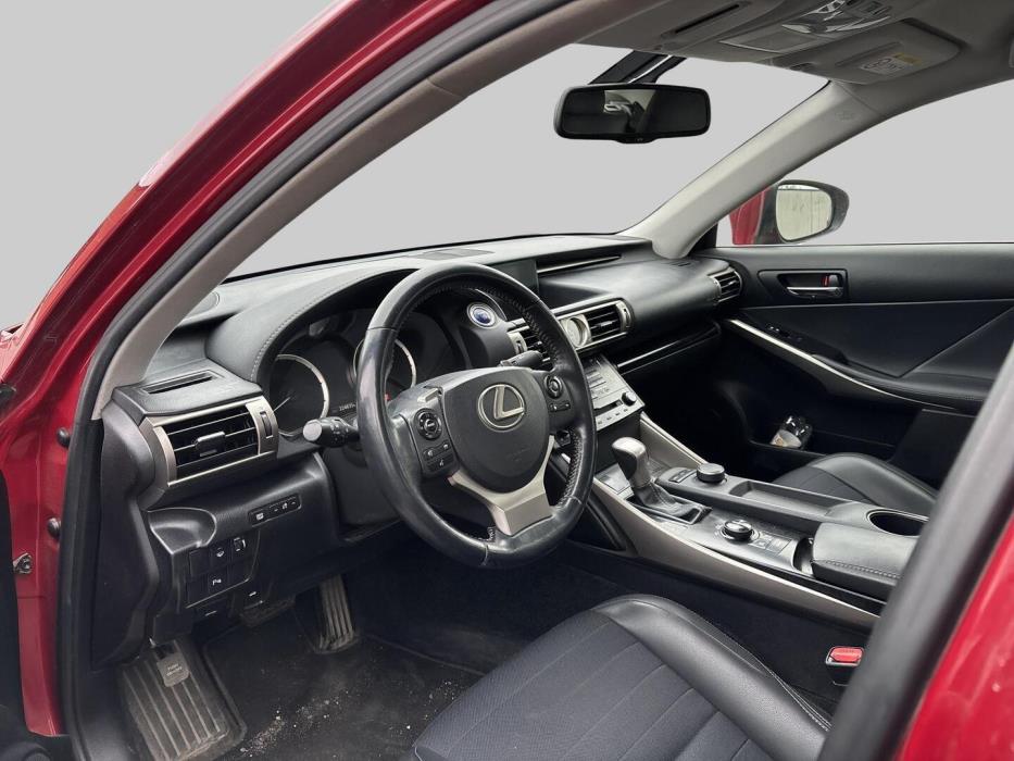 LEXUS IS 2013