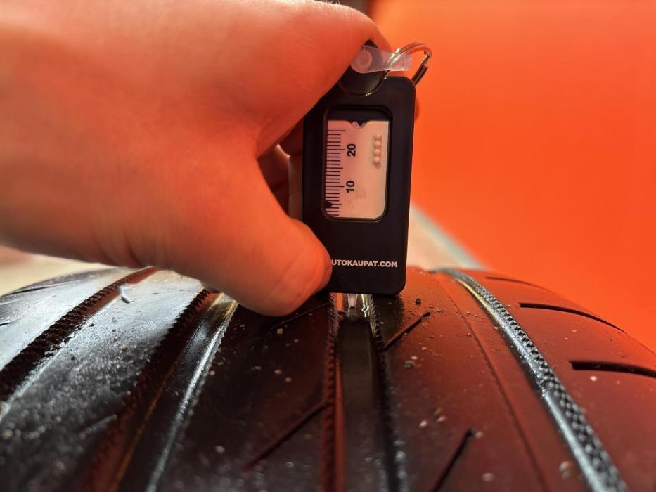 MERCEDES-BENZ C 2010