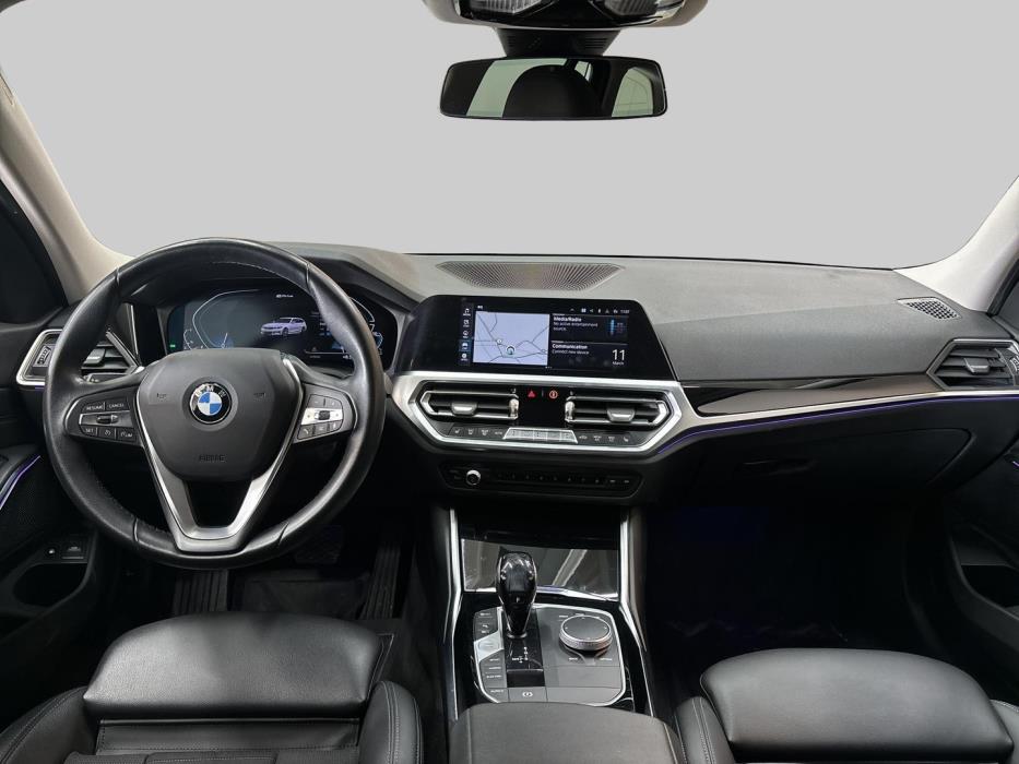 BMW 330 2021