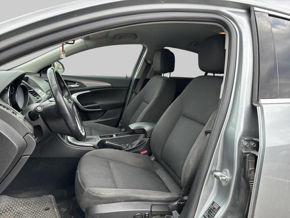 OPEL Insignia 2012