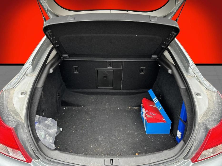 OPEL Insignia 2012