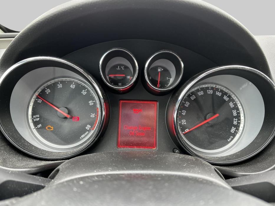 OPEL Insignia 2012