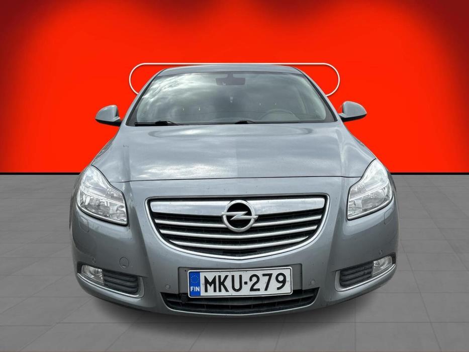 OPEL Insignia 2012