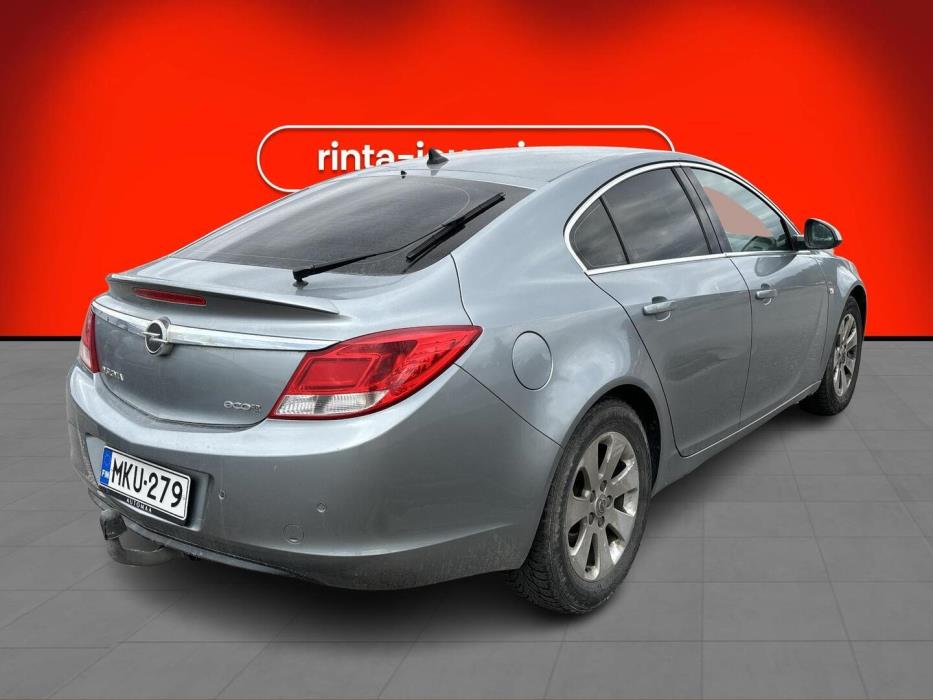 OPEL Insignia 2012