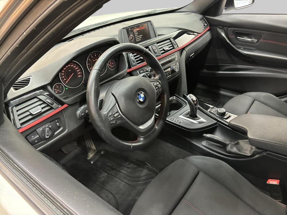 BMW 320 2015
