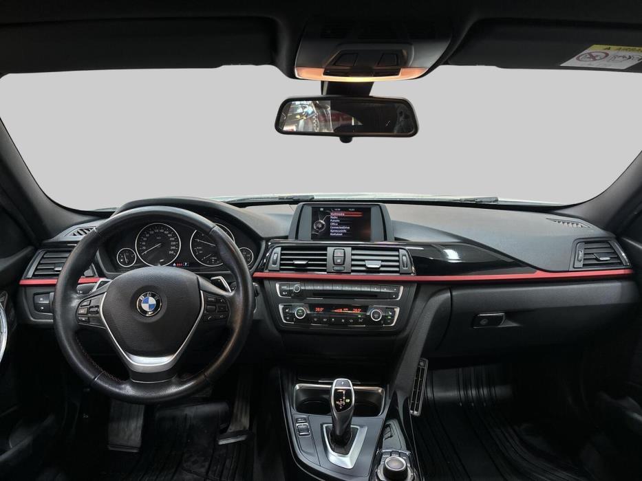 BMW 320 2015