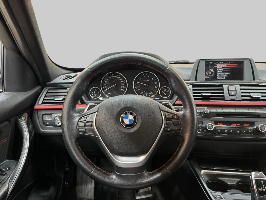 BMW 320 2015