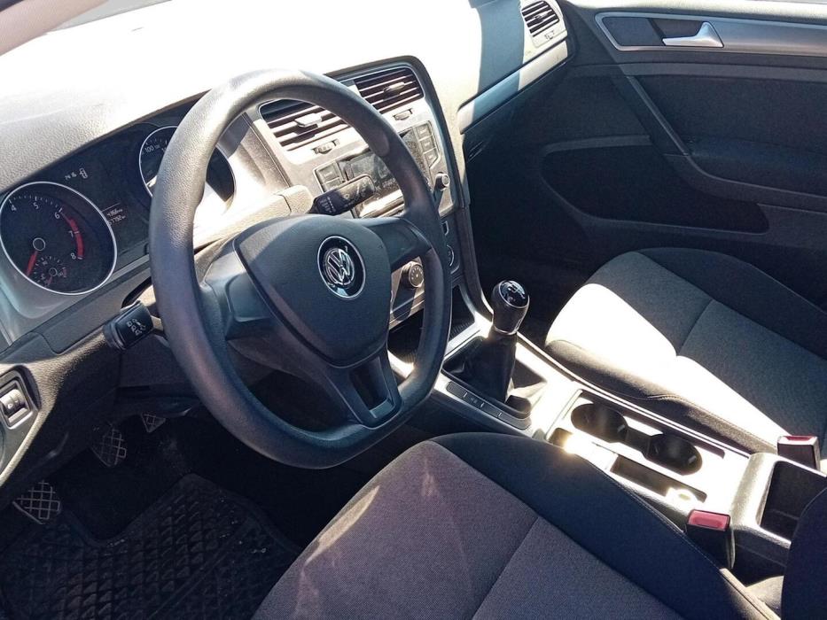 VOLKSWAGEN Golf 2016