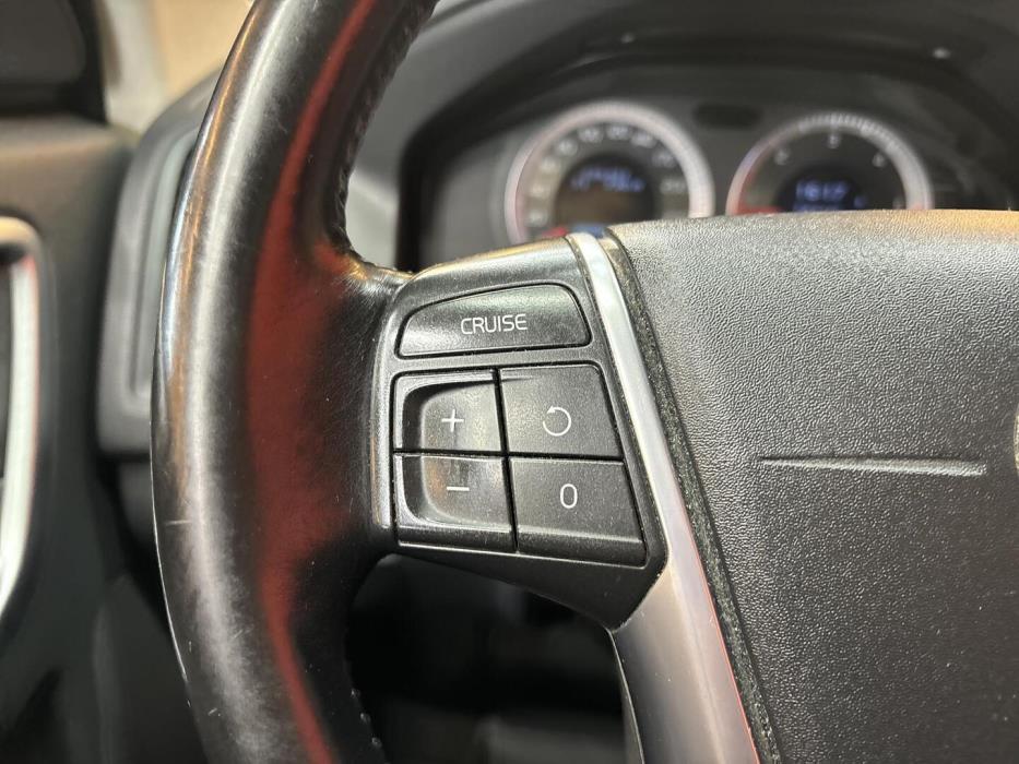 VOLVO XC60 2011