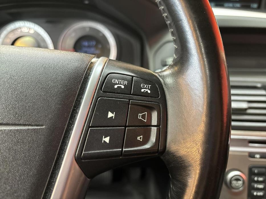 VOLVO XC60 2011
