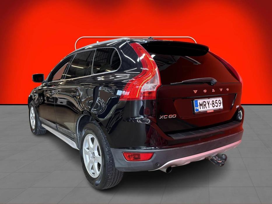 VOLVO XC60 2011