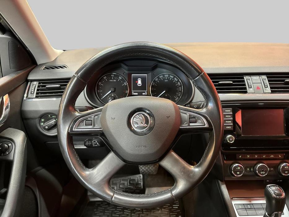 SKODA Octavia 2014