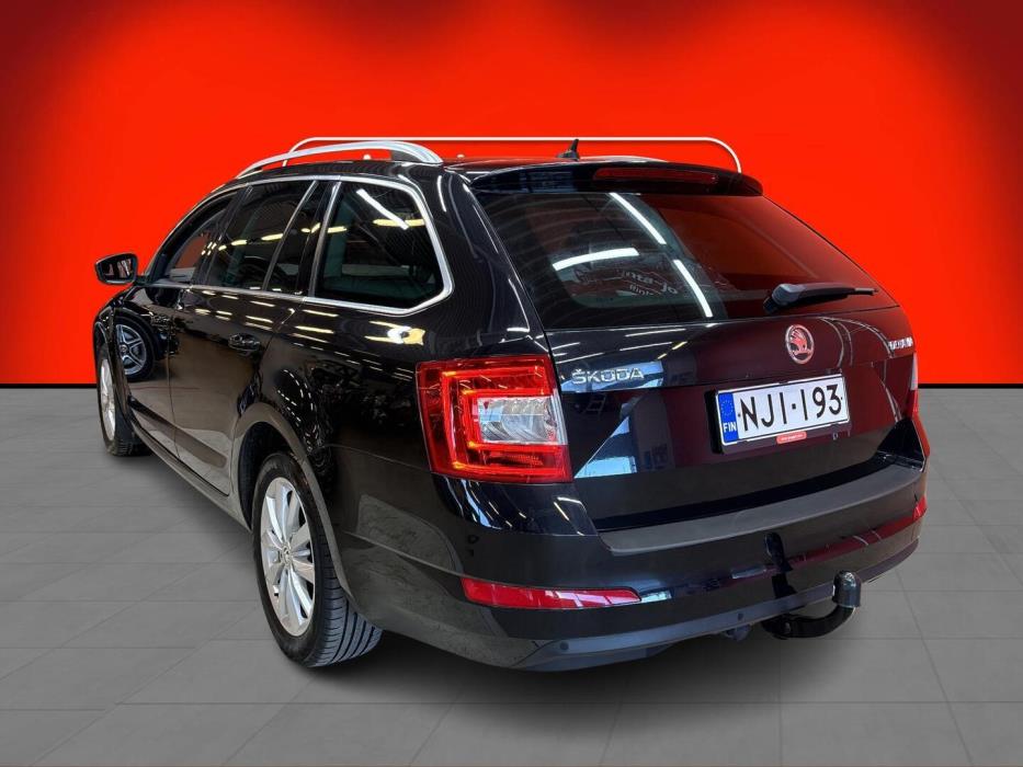 SKODA Octavia 2014