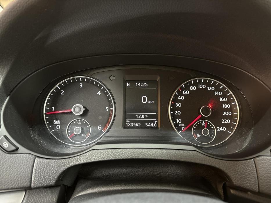 VOLKSWAGEN Sharan 2012