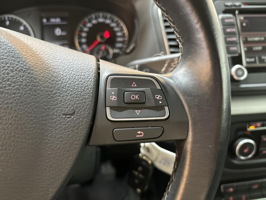 VOLKSWAGEN Sharan 2012